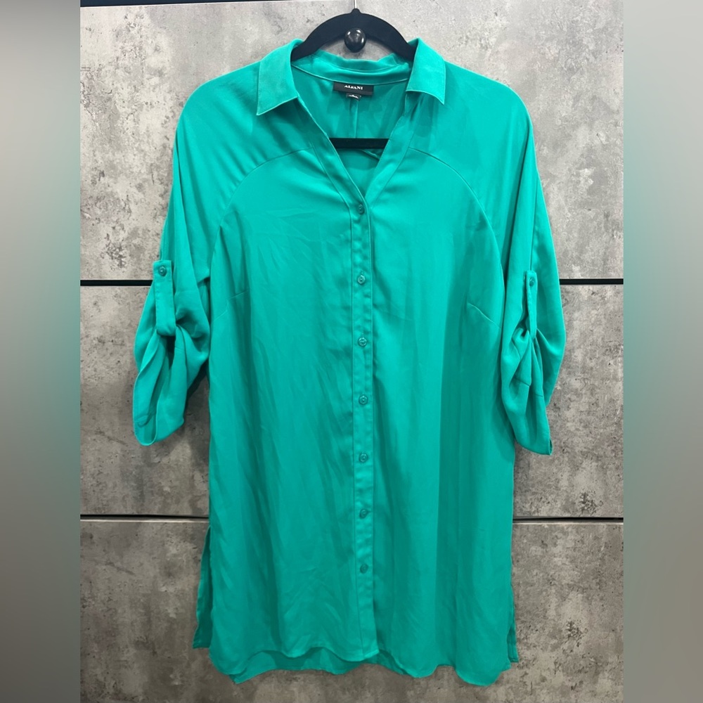 Alfani. Size Small. Blue-Green. Long-sleeve blouse.